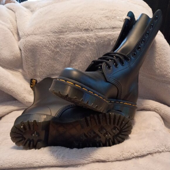 NWT/Dr Marten\'s 1490(10 Eye) Smooth Leather Black Combat Boots Men\'s 4/Women\'s 5 main image 6